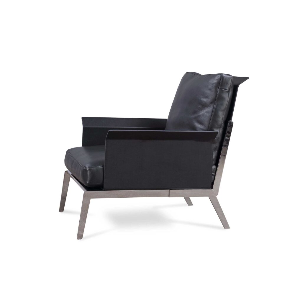 Luxury Italian Vintage Black Leather Armchair – Timeless Elegance for Office & Living Room